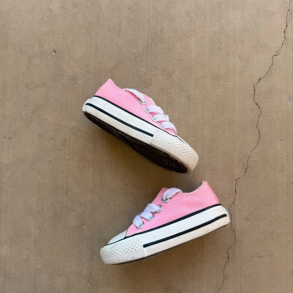 Converse Chuck Taylor All Star Toddler Girls Pink Low Top Sneakers Size 2